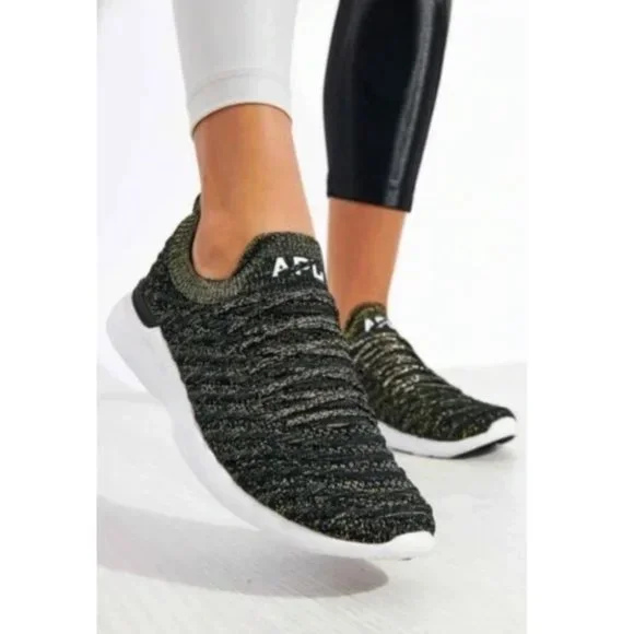 APL | Shoes | Apl Techloom Wave Hybrid Running Shoe In Black  display picture 3